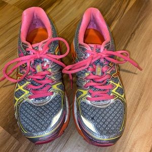 Asics gel-kayano size 6